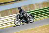 Vintage-motorcycle-club;eventdigitalimages;mallory-park;mallory-park-trackday-photographs;no-limits-trackdays;peter-wileman-photography;trackday-digital-images;trackday-photos;vmcc-festival-1000-bikes-photographs